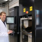 Forscher am 3D-Drucker.