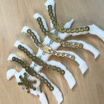 3D-gedrucktes Brustbeinmodell mit Metallplatten