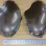 Polierte Schädelimplantate