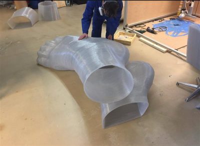 3d gedruckte Füße der Madonna Statue