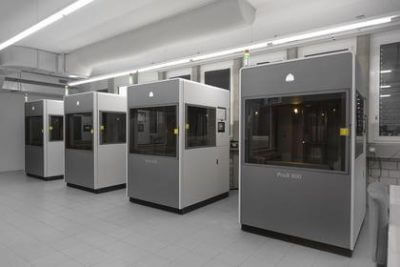 3D Systems ProX 800 bei Sauber in der Zentrale stehend