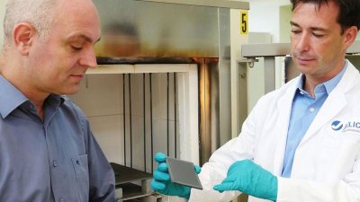 Meulenberg und Schulze-Küppers mit Gastrennmembran