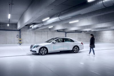 Das Mercedes-Benz Co-Operative Car von der Seite