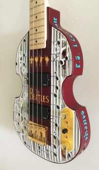 Beatlemania Bassgitarre Seitenansicht