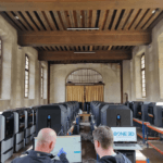 Bone3D Mitarbeiter und 60 Stratasys 3D-Drucker