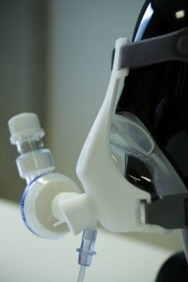 Nahaufnahme komplette NIP Maske