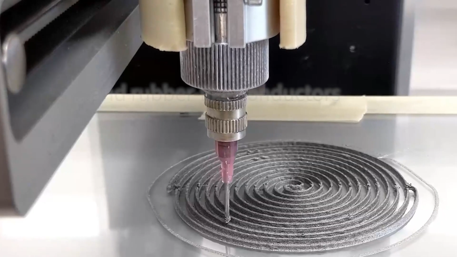 Forscher entwickeln Methode für den 3DDruck mit Flüssigmetall