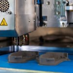 AIM3D stellt neue Extruder-Generation CEM-E2 für den 3D-Druck mit PPS vor