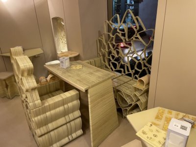 3D-gedruckte Sitzmöbel und Tisch