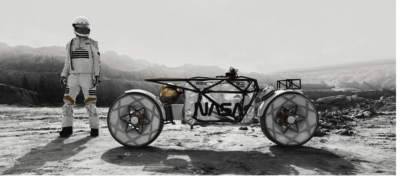 Motorrad Tardigrade und Mann im Raumanzug