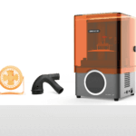 AccuFab-L4K mit 3D-gedruckten Gegenständen