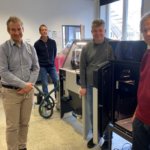 3D-Drucker Fuse 1 und Verantwortliche vom Forschungszentrum