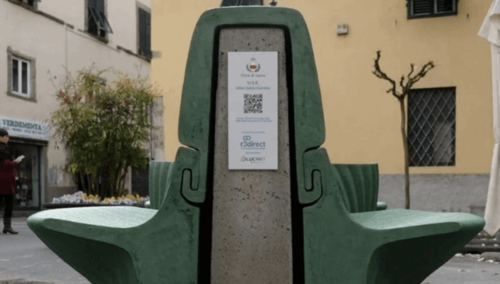 QR-Code auf Bank