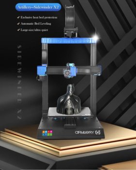 3D-Drucker Sidewinder X2 mit 3D-gedruckter Batman-Figur