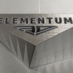 Gedrucktes Objekt mit Logo von Elementum 3D