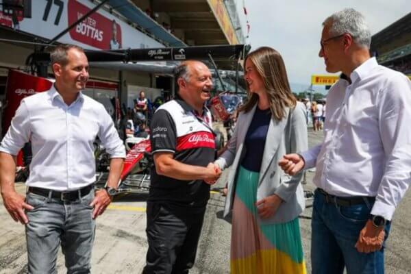 Christoph Hansen (COO Sauber Technologies), Frédéric Vasseur (Team Principal Alfa Romeo F1 Team Orlen), Dr.-Ing. Tina Schlingmann (Head of Sales EMEA, EOS), Markus Glasser (SVP EMEA, EOS