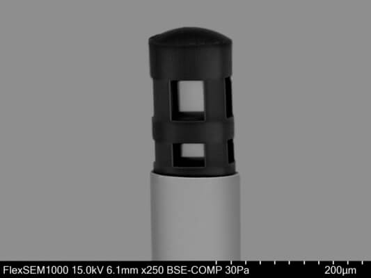 Auf die Oberseite einer Glasfaser gedruckte Struktur