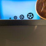 Vergleich winzige 3D-gedruckte Zahnräder mit 2 Cent Münze