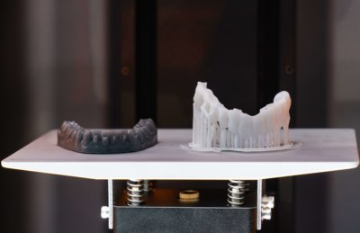 Zahnprothesen aus dem 3D-Drucker Zahnprothesen aus dem 3D-Drucker
