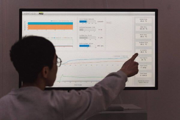 3D-Druck wird auf Monitor überwacht