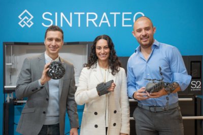 Gabor Koppanyi (Leiter Marketing und Vertrieb Sintratec), Tania Herrera (Segmentleiterin Verpackung, Sun Digital Additive Division), Ricardo del Castillo (Innovation Manager Sun Digital Additive Division) Gabor Koppanyi (Leiter Marketing und Vertrieb Sintratec), Tania Herrera (Segmentleiterin Verpackung, Sun Digital Additive Division), Ricardo del Castillo (Innovation Manager Sun Digital Additive Division)