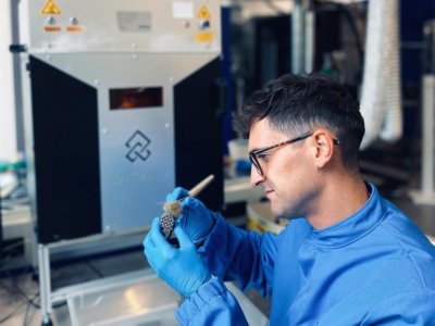 Pelanconi beim Entpulvern