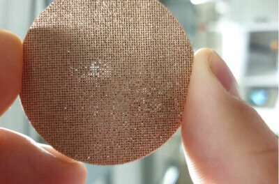 Forscher der Universität Wolverhampton haben den Emerald Literati Award 2022 gewonnen, nachdem sie ein 3D-gedrucktes Material entwickelt haben, das Covid-19 abtötet. 3D-Drucker-Material dass Covid-19 abtötet