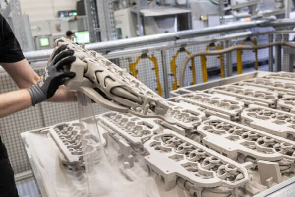 3D-gedruckte Teile mit Binderjet-Technologie bei BMW 3D-gedruckte Komponenten von BMW mittels ExOne Binderjet-Technologie.