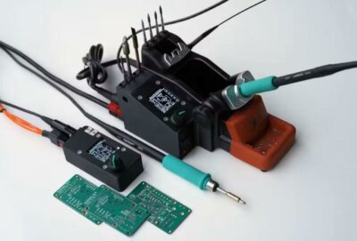 Kompakte Lötstation von AxxSolder mit 3D-gedrucktem Gehäuse