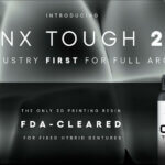 Flasche mit OnX Tough 2 Harz von SprintRay für Dental-3D-Druck.