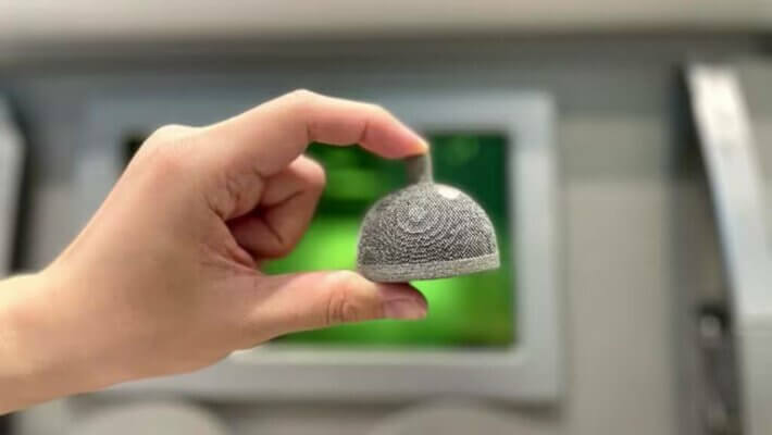 Individuell angepasste orthopädische Implantate aus Titan-Tantal von NTU’s SC3DP 3D-gedruckte Titan-Tantal-Orthopädieimplantate von NTU für patientenspezifische Anpassungen