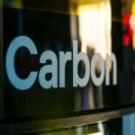 Logo von Carbon, ein Pionier im 3D-Druck, der sich auf die Verbesserung der dentalen Patientenversorgung konzentriert