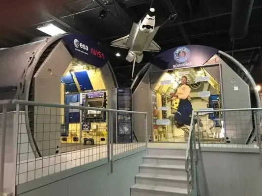 Space Foundation Discovery Center mit Boeing 3D-Druck Space Lab zur Förderung interaktiver Bildung in der Raumfahrttechnologie