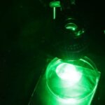 3D-gedruckte chirale Metallnanopartikel im Lichtstrahl zur Förderung photonischer Technologien