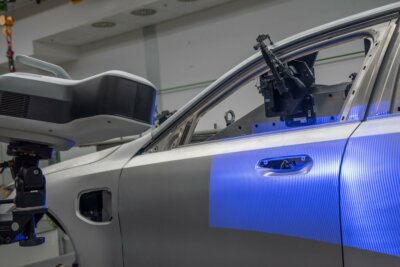 Hexagon SmartScan VR800 verwendet in automotiver 3D-Scananwendung
