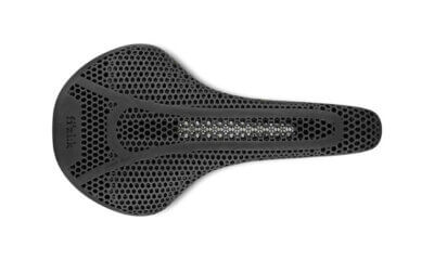 Fizik Antares Adaptive Sattel mit 3D-gedruckter Wabenstruktur für Rennradfahrer 3D-gedruckter Fizik Antares Adaptive Rennrad-Sattel mit struktureller Wabenmuster-Polsterung