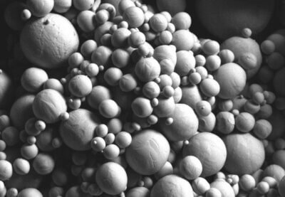 Helium-gaszerstäubtes Metallpulver für energieeffiziente additive Fertigung