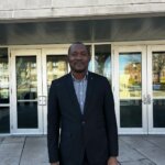 Ignatius Ekengwu, nigerianisch-amerikanischer Ingenieur, vor der Missouri University of Science and Technology