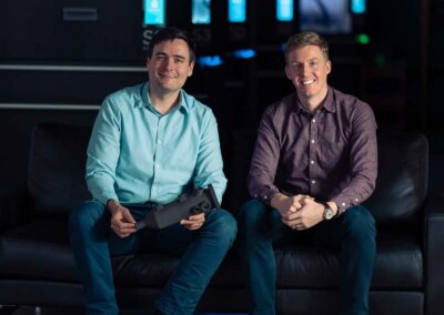 Dominik Solenicki und Christian von Burg, Mitgründer von Sintratec, bei einem Unternehmensevent Sintratec Mitbegründer Dominik Solenicki und Christian von Burg bei einer Veranstaltung