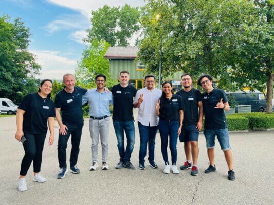 Mitarbeiter von Rapid Manufacturing AG in Zürich nach der Übernahme durch Imaginarium. Mitarbeiter von Rapid Manufacturing AG in Zürich, symbolisch für die Übernahme durch Imaginarium.