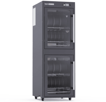 BigRep DRYCON: Filament trocknen, lagern und glühen in einem Dual-Kammer-System BigRep DRYCON Gerät mit zwei Kammern zur Filamenttrocknung, Lagerung und Glühung für industrielle 3D-Drucke