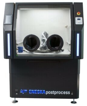 ENESKApostprocess 5.0 für sichere Nachbearbeitung großer 3D-Druck-Bauteile ENESKApostprocess 5.0 Arbeitsstation von joke Technology zur sicheren Nachbearbeitung von 3D-Druck-Erzeugnissen