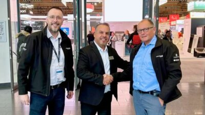 Partnerschaft zwischen Additec und Tri-Tech 3D auf der Formnext 2024 zur Förderung von Metall-3D-Drucklösungen in Großbritannien. Repräsentanten von Additec und Tri-Tech 3D schließen eine Partnerschaft auf der Formnext 2024 für den Vertrieb von Metall-3D-Druckern in Großbritannien.