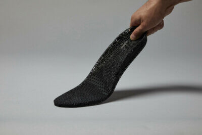 3D-gedruckte TPU01-Sohle von 3D People mit flexibler, komplexer Gitterstruktur und hoher Anpassungsfähigkeit