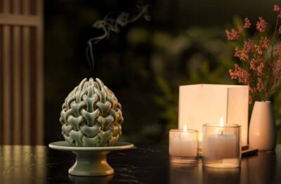 3D-gedrucktes keramisches Räuchergefäß aus Brightorb-Pulver von Roland DG Keramischer 3D-Druck eines kunstvollen Räuchergefäßes, gefertigt mit Binder-Jetting-Technologie von Roland DG