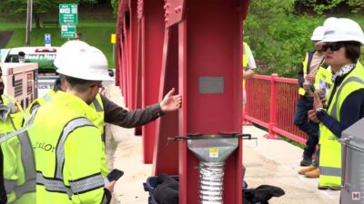 Ingenieurteam demonstriert 3D-Druck-Verfahren Cold Spray zur Brückenreparatur an der Brown Bridge in Massachusetts